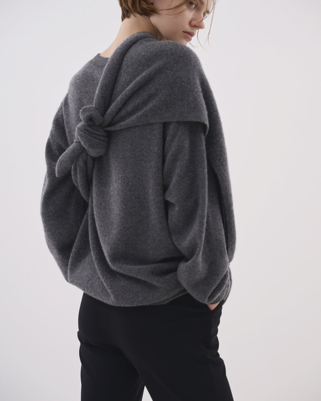 [2025FW preorder] cashmere sweater with stall