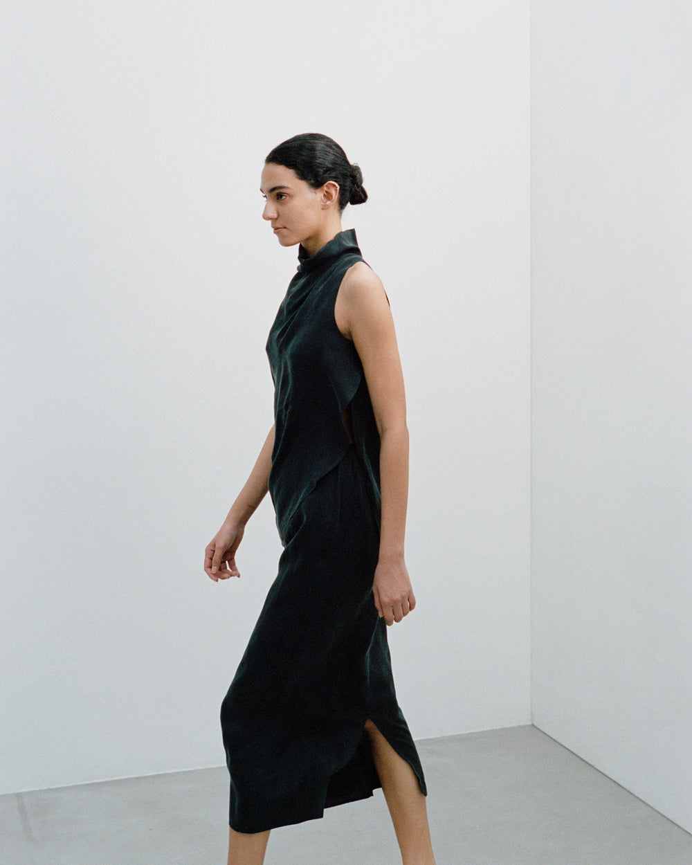 【4/22 19:00-】peach skin cropped skirt