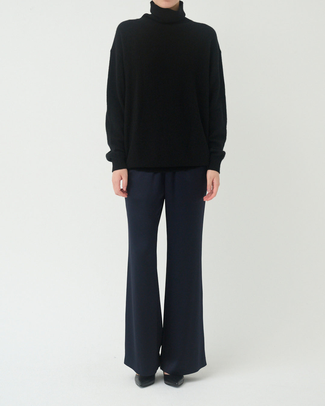 【8/19 19:00-】ace flare pants