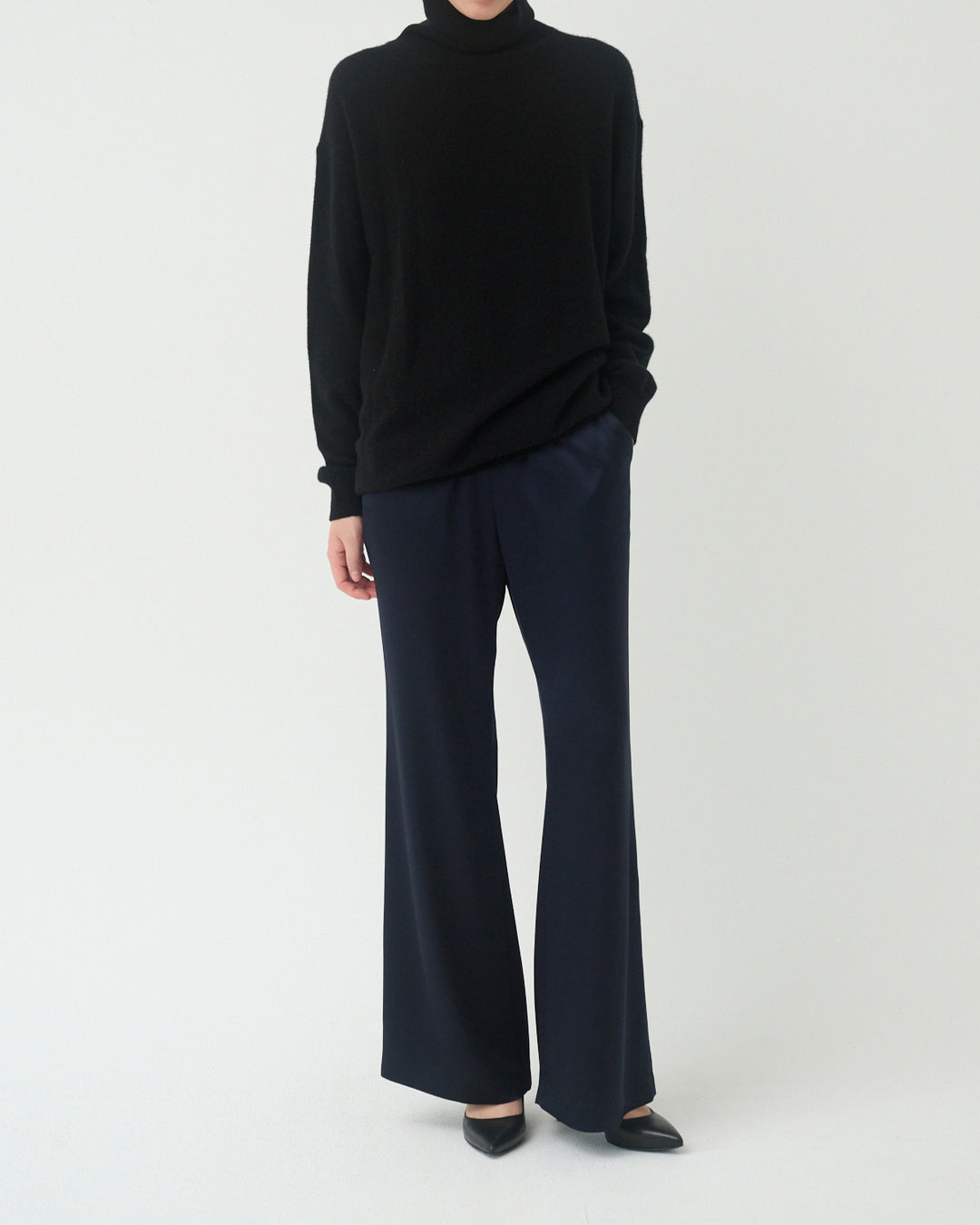 【10/21 19:00-】cashmere turtle sweater