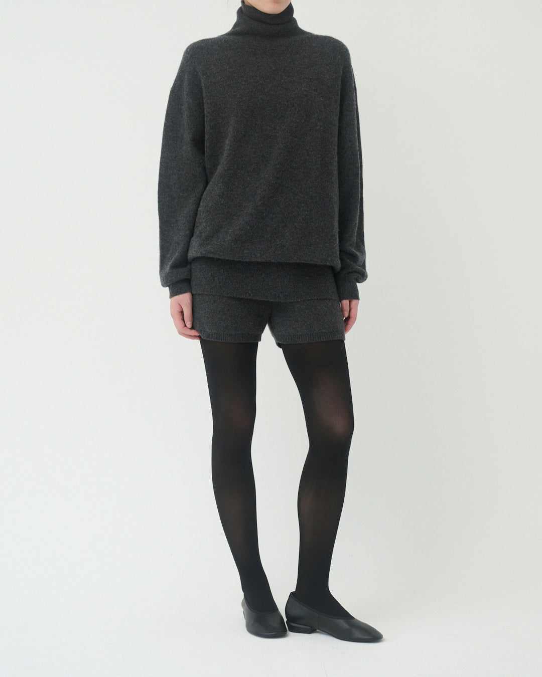 【10/21 19:00-】cashmere knit shorts