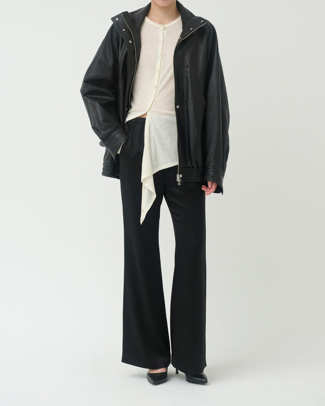 【10/21 19:00-】leather bomber jacket