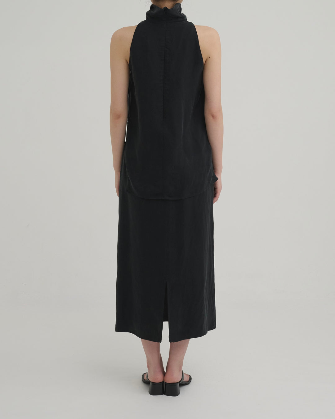 peach skin cropped skirt